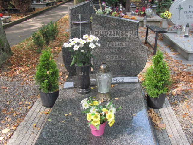 Grób Feliks Dudziński