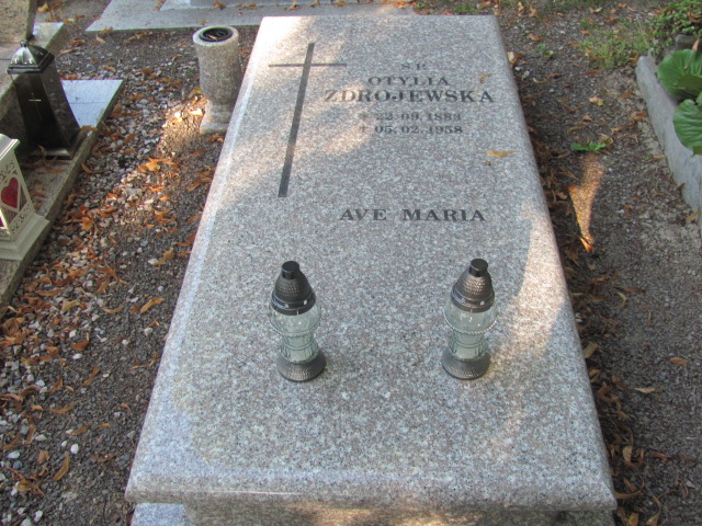 Grób Otylia Zdrojewska